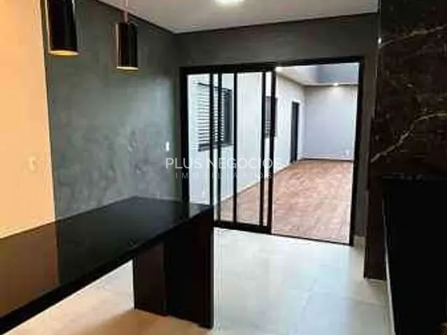 Casa com 200m² 3 quartos e 2 banheiros, à venda, no bairro Jardim Novo Horizonte em Sorocaba
