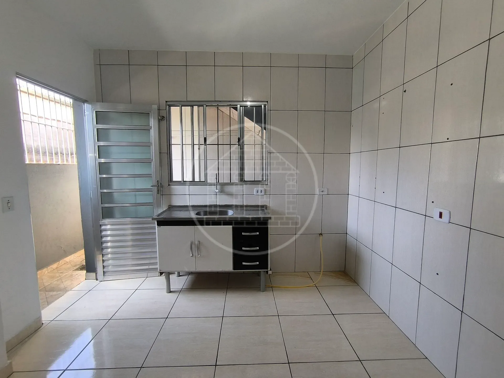 Casa, 1 quarto, 300 m² - Foto 1