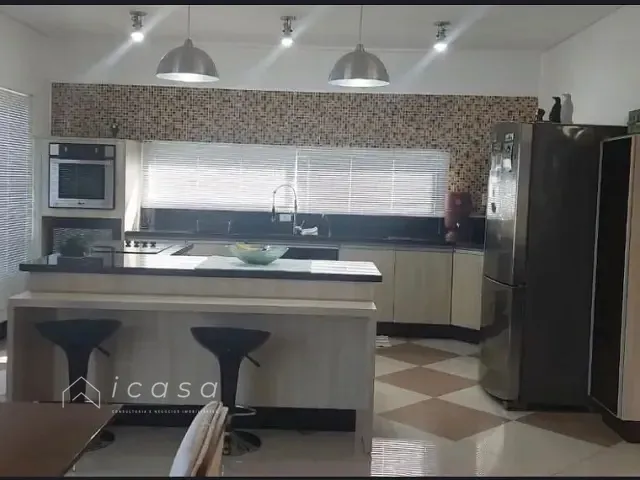 Casa com 1000m² 3 quartos e 3 banheiros, à venda, no bairro Jardim Terras de Santa Helena em Jacareí