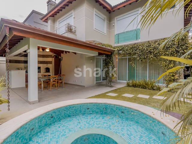 Casa com 450m² 4 quartos e 6 banheiros, à venda, no bairro Alphaville em Santana de Parnaíba