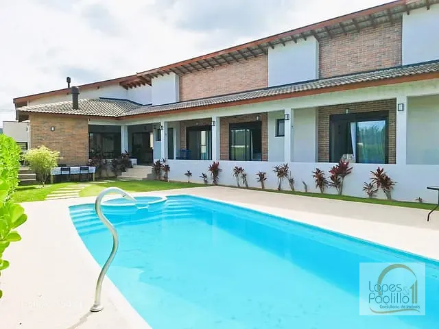 Casa com 650m² 4 quartos e 4 banheiros, à venda, no bairro Condomínio Jardim Flamboyan em Bragança Paulista