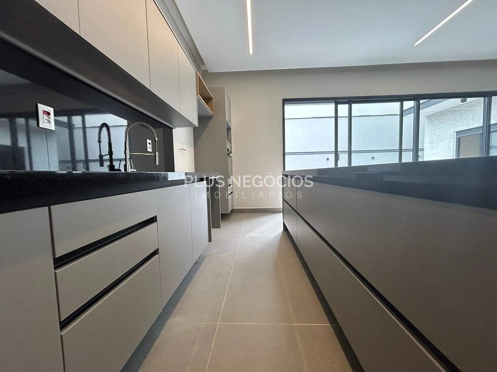 Casa, 4 quartos, 333 m² - Foto 23