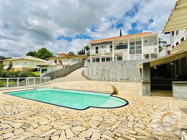 Casa com 1040m² 3 quartos e 4 banheiros, à venda, no bairro Condomínio Flamboyant-B em Atibaia
