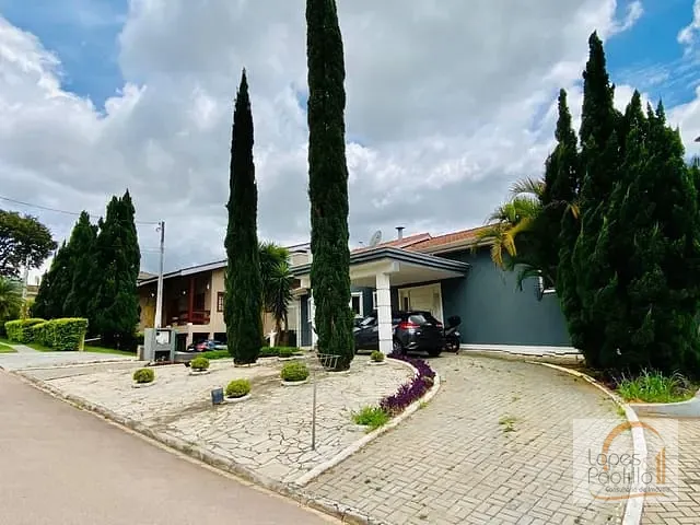 Casa com 1040m² 3 quartos e 4 banheiros, à venda, no bairro Condomínio Flamboyant-B em Atibaia