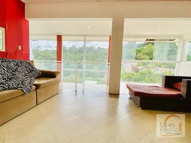 Casa com 1040m² 3 quartos e 4 banheiros, à venda, no bairro Condomínio Flamboyant-B em Atibaia