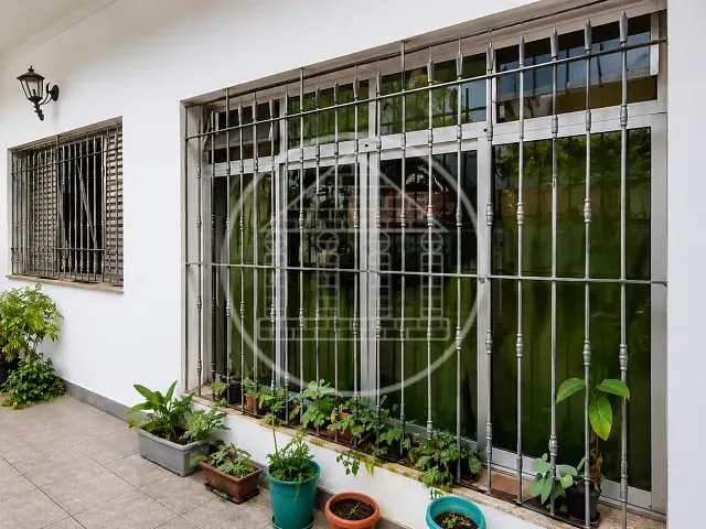 Casa à venda ou para alugar, no bairro Jardim Promissão em São Paulo
