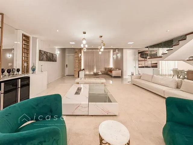 Casa com 720m² 4 quartos e 5 banheiros, à venda ou para alugar, no bairro Condomínio Reserva do Paratehy em São José dos Campos