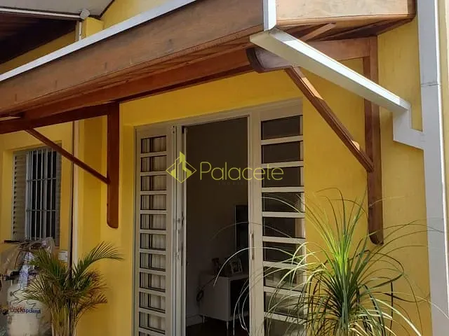 Casa com 300m² 3 quartos e 3 banheiros, à venda, no bairro Vila São José em Taubaté