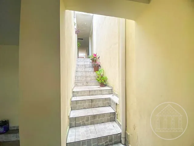 Casa com 195m² 3 quartos e 2 banheiros, à venda, no bairro Jardim Santa Fé (Zona Sul) em São Paulo