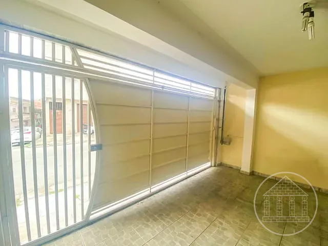 Casa com 195m² 3 quartos e 2 banheiros, à venda, no bairro Jardim Santa Fé (Zona Sul) em São Paulo