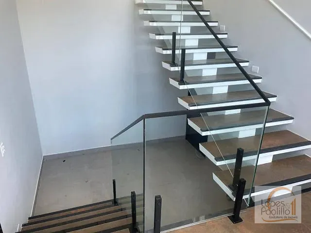 Casa com 300m² 3 quartos e 3 banheiros, à venda, no bairro Laranja Azeda em Bom Jesus dos Perdões