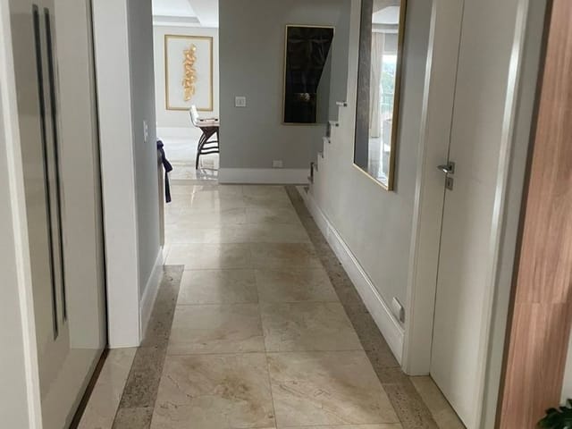 Casa com 460m² 5 quartos e 7 banheiros, à venda, no bairro Alphaville em Santana de Parnaíba