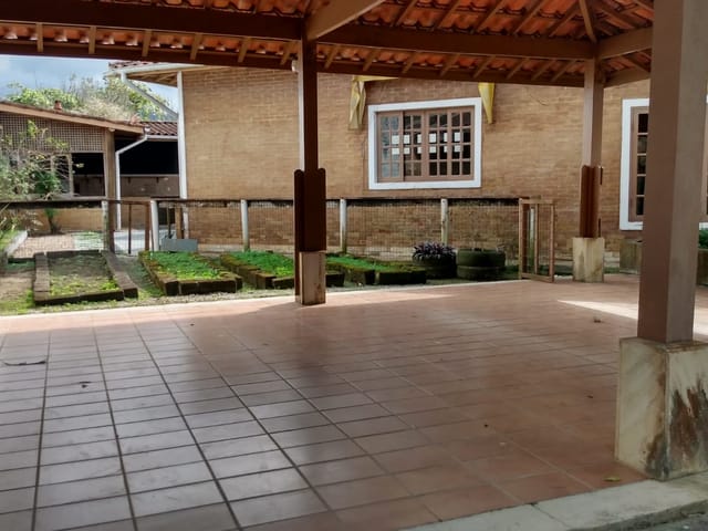 Casa com 416m² 2 quartos e 3 banheiros, à venda, no bairro Jardim Carolina em Ubatuba