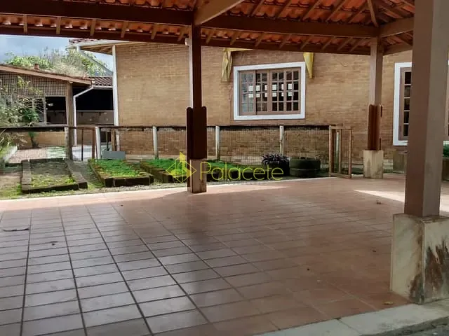 Casa com 416m² 2 quartos e 3 banheiros, à venda, no bairro Jardim Carolina em Ubatuba