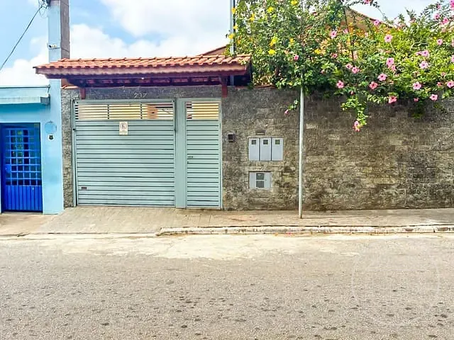 Casa 2 quartos e 2 banheiros, à venda, no bairro Vila Califórnia(Zona Sul) em São Paulo