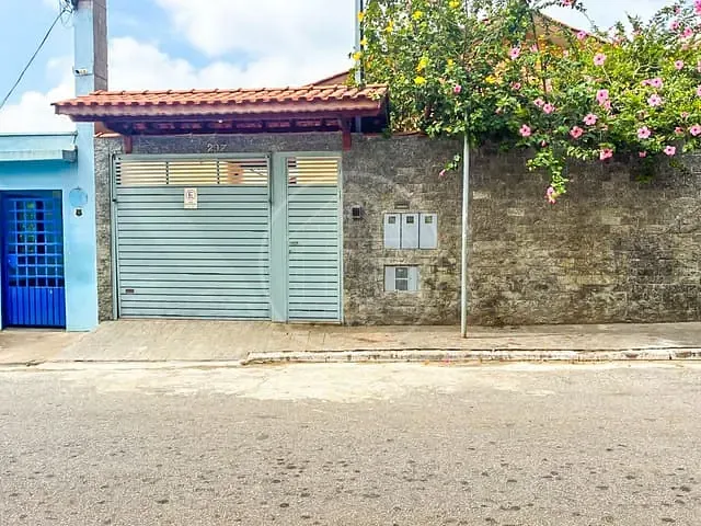 Casa 2 quartos e 2 banheiros, à venda, no bairro Vila Califórnia(Zona Sul) em São Paulo