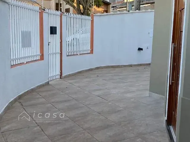 Casa com 134m² 3 quartos e 2 banheiros, para alugar, no bairro Villa Branca em Jacareí