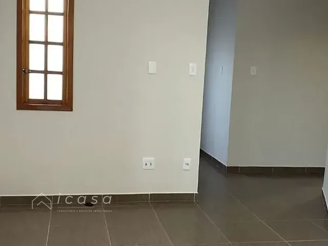 Casa com 134m² 3 quartos e 2 banheiros, para alugar, no bairro Villa Branca em Jacareí