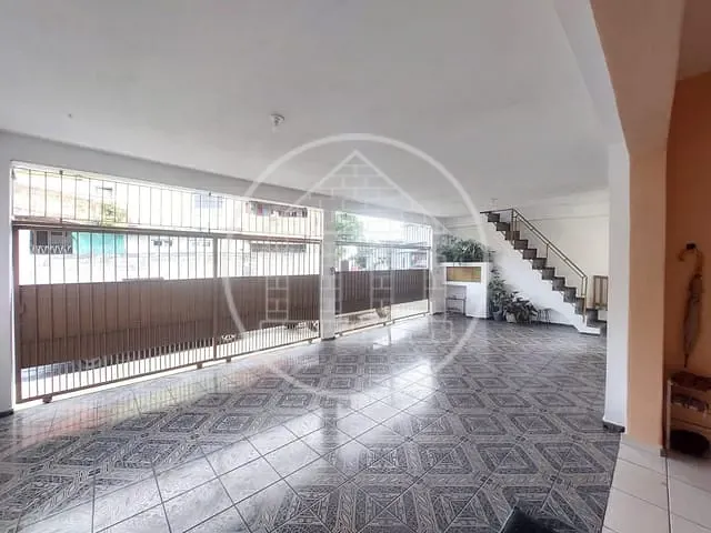 Casa 5 quartos e 3 banheiros, à venda, no bairro GRAJAU em São Paulo