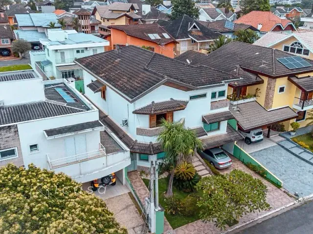 Casa com 390m² 4 quartos e 6 banheiros, à venda, no bairro Urbanova em São José dos Campos