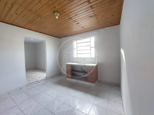 Casa com 45m² 1 quarto e 1 banheiro, para alugar, no bairro Jardim Castro Alves em São Paulo