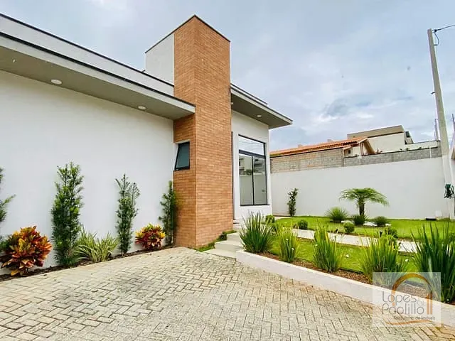 Casa com 384m² 3 quartos e 2 banheiros, à venda, no bairro Loteamento Parque Residencial Serras de Atibaia II em Atibaia