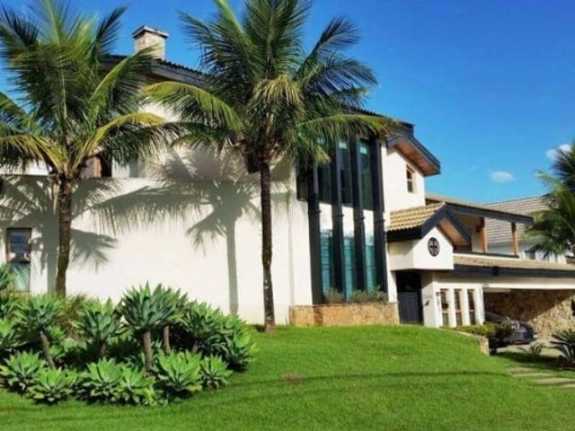 Casa com 1585m² 4 quartos e 5 banheiros, à venda, no bairro Alphaville em Santana de Parnaíba