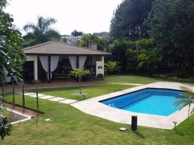 Casa com 1585m² 4 quartos e 5 banheiros, à venda, no bairro Alphaville em Santana de Parnaíba