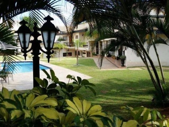 Casa com 1585m² 4 quartos e 5 banheiros, à venda, no bairro Alphaville em Santana de Parnaíba