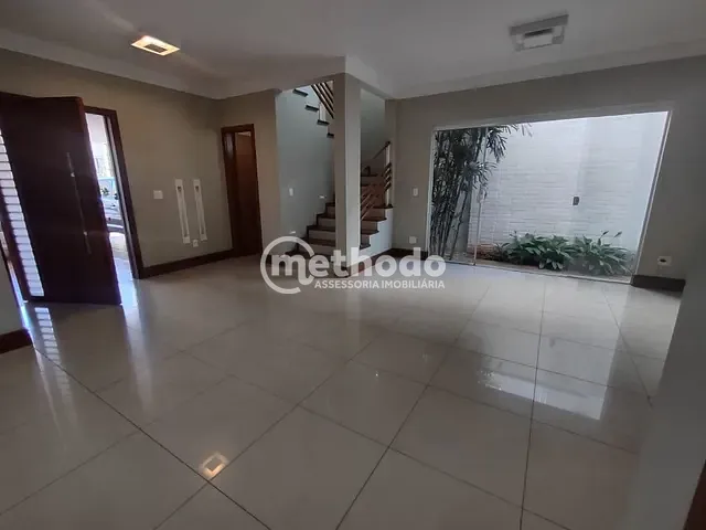 Casa com 345m² 5 quartos e 5 banheiros, à venda, no bairro Betel em Paulínia