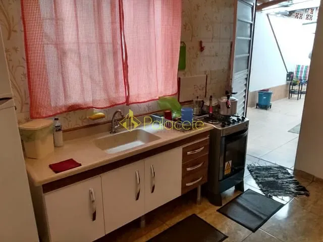 Casa com 150m² 2 quartos e 1 banheiro, à venda, no bairro Residencial e Comercial Laerte Asumpção em Pindamonhangaba
