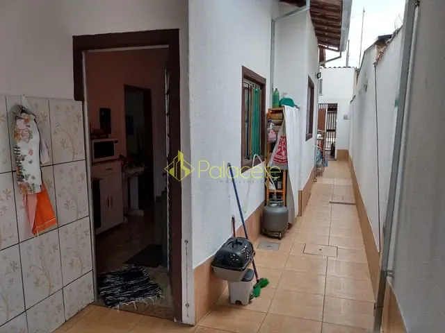 Casa com 150m² 2 quartos e 1 banheiro, à venda, no bairro Residencial e Comercial Laerte Asumpção em Pindamonhangaba