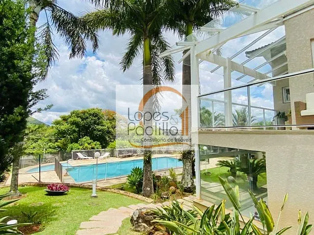 Casa com 1318m² 5 quartos e 4 banheiros, à venda, no bairro Condomínio Flamboyant-B em Atibaia