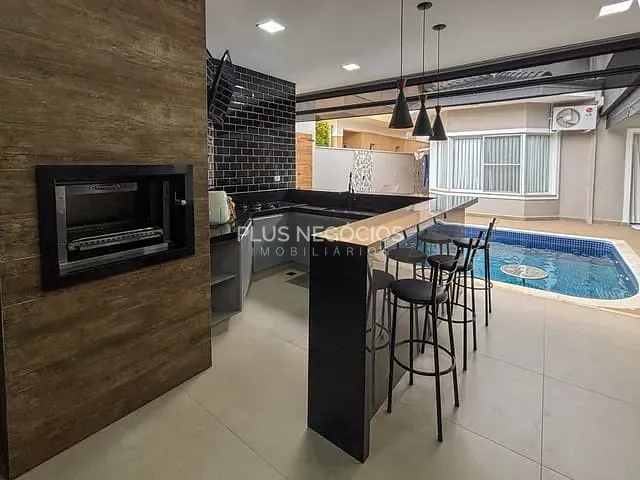 Casa com 297m² 3 quartos e 4 banheiros, à venda, no bairro Jardim Garret em Araçoiaba da Serra