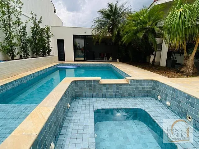 Casa com 630m² 3 quartos e 4 banheiros, à venda, no bairro Nova Gardênia em Atibaia