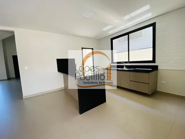 Casa com 368m² 3 quartos e 5 banheiros, à venda, no bairro Vila Santista em Atibaia