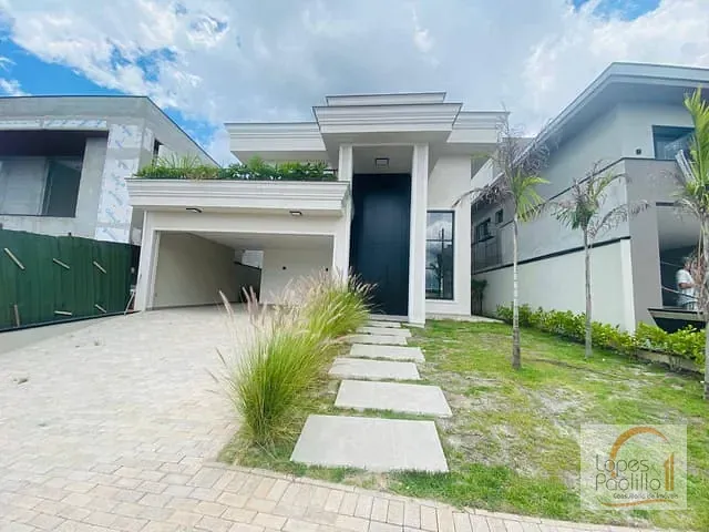 Casa com 368m² 3 quartos e 5 banheiros, à venda, no bairro Vila Santista em Atibaia