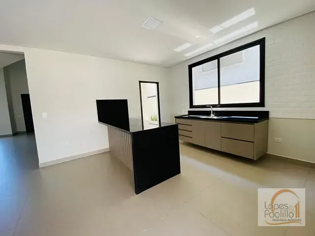 Casa com 368m² 3 quartos e 5 banheiros, à venda, no bairro Vila Santista em Atibaia