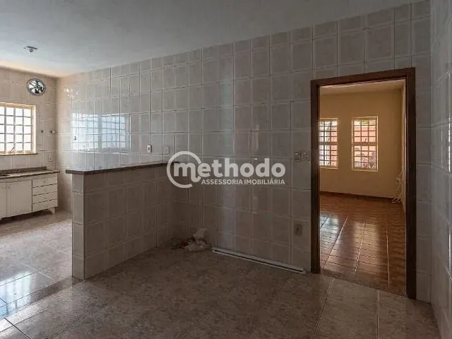 Casa com 300m² 3 quartos e 2 banheiros, à venda, no bairro Jardim Eulina em Campinas