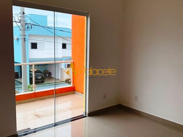 Casa com 259m² 3 quartos e 3 banheiros, à venda, no bairro Campo Alegre em Pindamonhangaba