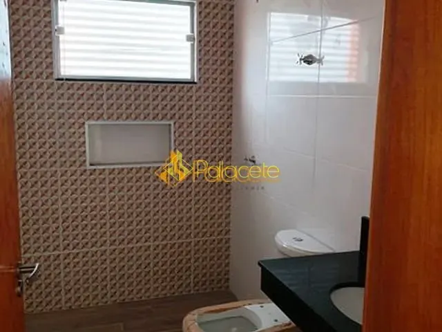 Casa com 259m² 3 quartos e 3 banheiros, à venda, no bairro Campo Alegre em Pindamonhangaba