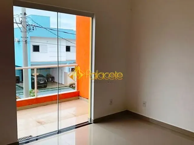 Casa com 259m² 3 quartos e 3 banheiros, à venda, no bairro Campo Alegre em Pindamonhangaba