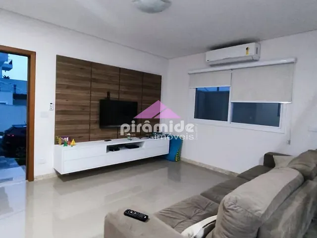 Casa com 252m² 3 quartos e 3 banheiros, à venda, no bairro Condomínio Residencial Mantiqueira em São José dos Campos