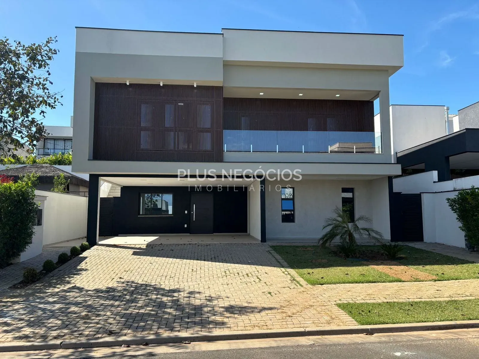 Casa, 3 quartos, 319 m² - Foto 1