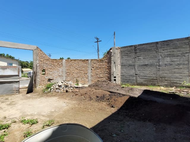 Casa 3 quartos e 3 banheiros, à venda, no bairro Vitória Vale III em Pindamonhangaba