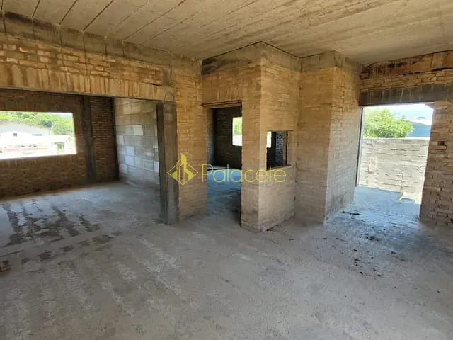 Casa 3 quartos e 3 banheiros, à venda, no bairro Vitória Vale III em Pindamonhangaba