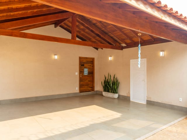 Foto do Casa - Casa tipo para venda em Residencial São Judas Tadeu com 3 quartos, sendo 2 suítes, 178m² | Lares e Andares Imóveis