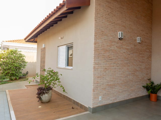 Foto do Casa - Casa tipo para venda em Residencial São Judas Tadeu com 3 quartos, sendo 2 suítes, 178m² | Lares e Andares Imóveis