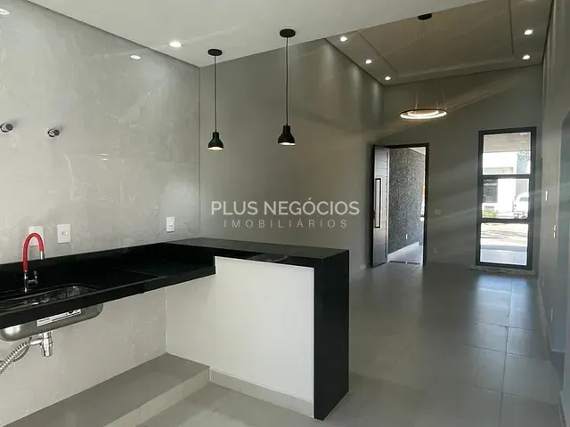 Casa com 154m² 3 quartos e 3 banheiros, à venda, no bairro Caguassu em Sorocaba