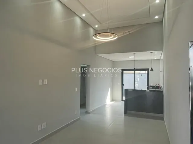 Casa com 154m² 3 quartos e 3 banheiros, à venda, no bairro Caguassu em Sorocaba
